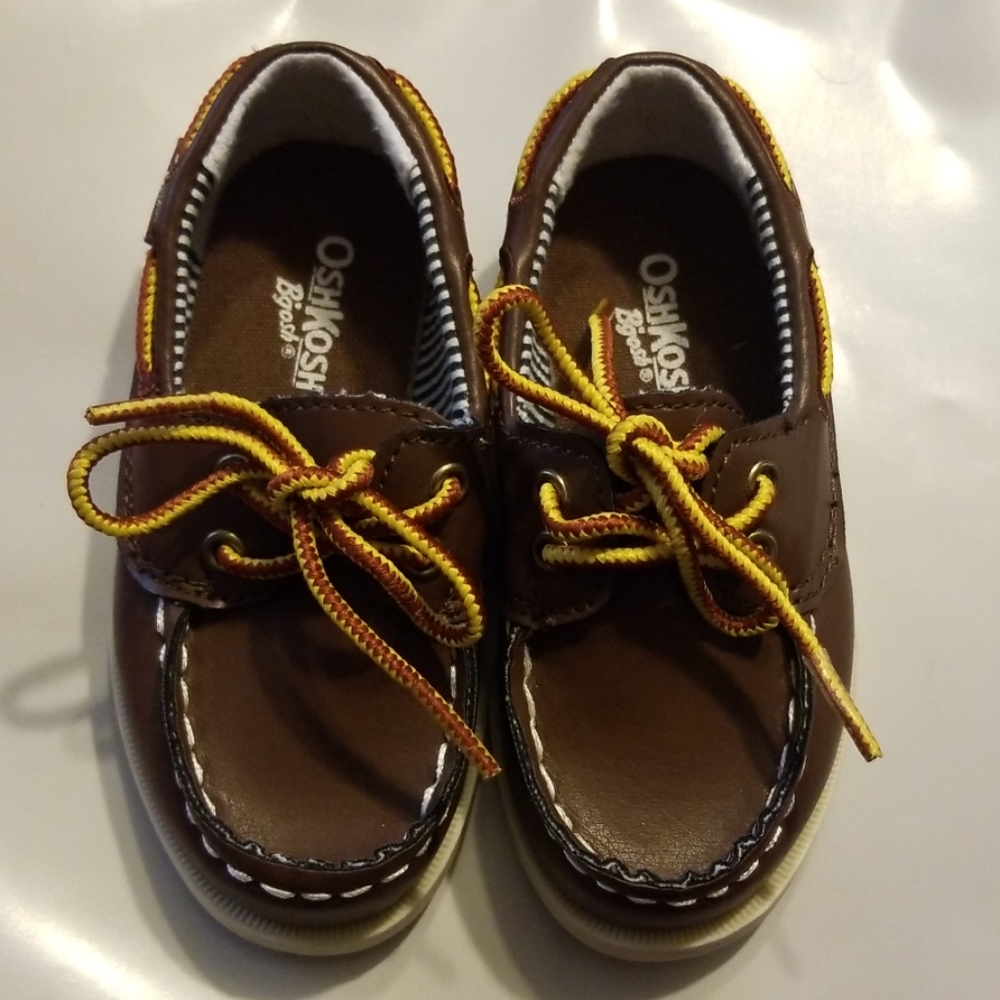 OshKosh B'gosh infant shoes